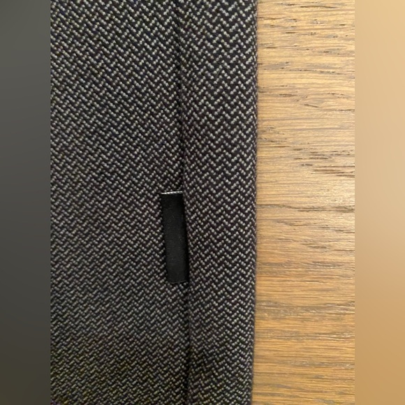 Men’s Perry Ellis grey stretch 1/4 zip pullover. - Picture 7 of 11